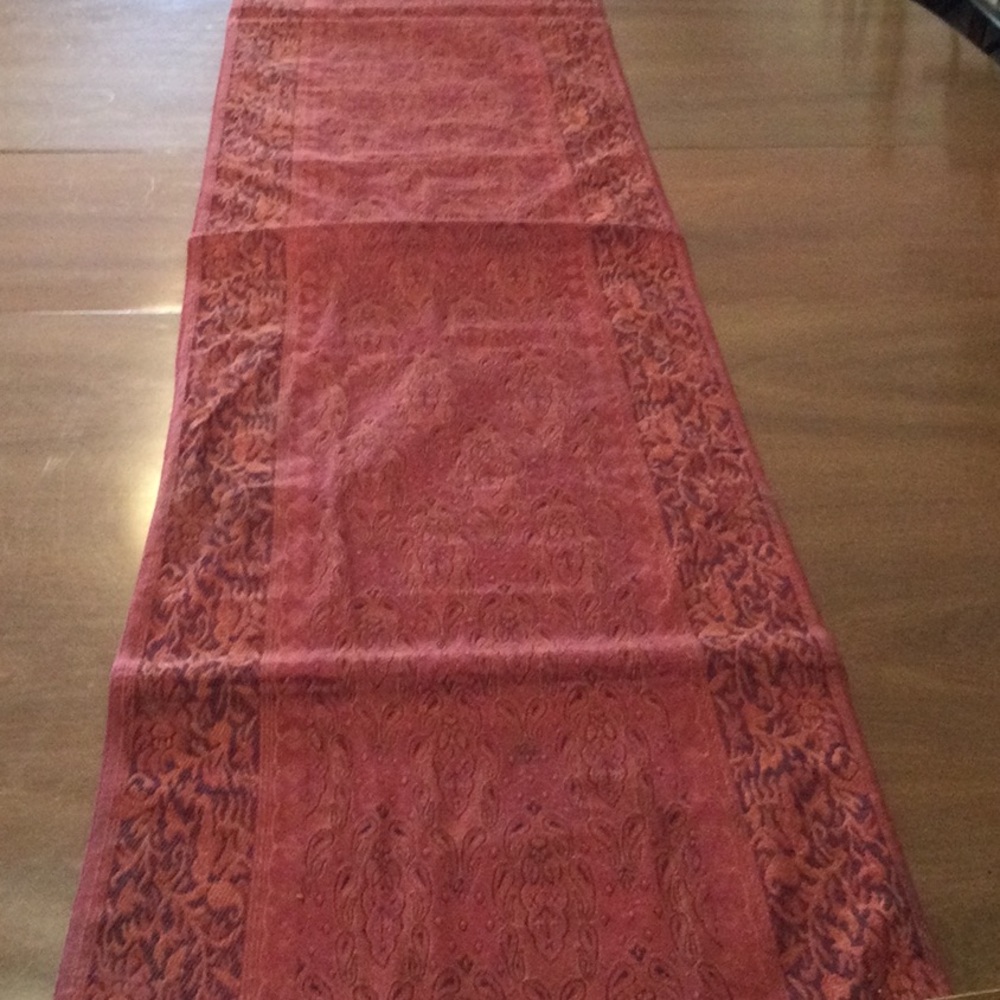 Beaded Table Runner - Picture 4 of 8